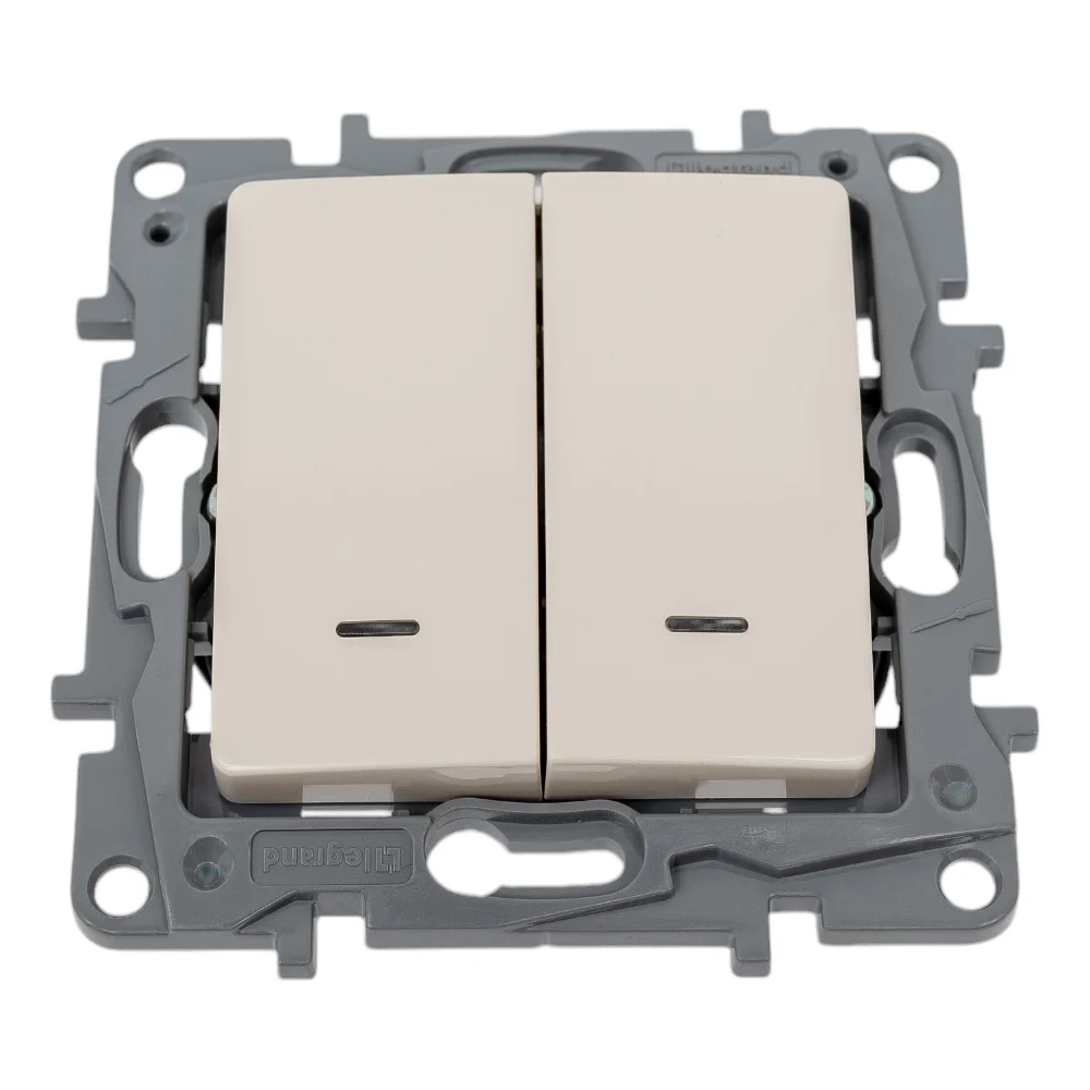 Двухклавишный переключатель Legrand ETIKA 672316