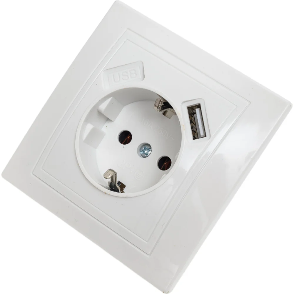 Розетка TDM ELECTRIC 2П+З с защитыми шторками 16А 250В + USB порт 2,1А 5В белая Таймыр SQ1814-0040