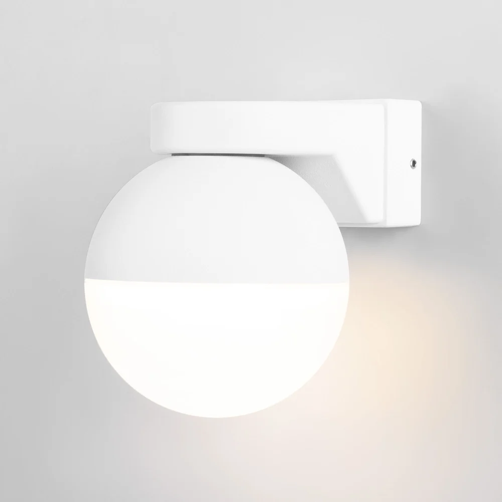 Настенный светильник Elektrostandard moon Mrl 1028/ a062857