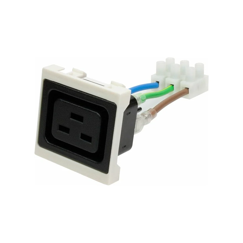 Розетка LANMASTER LAN-SIP-23IEC-C19