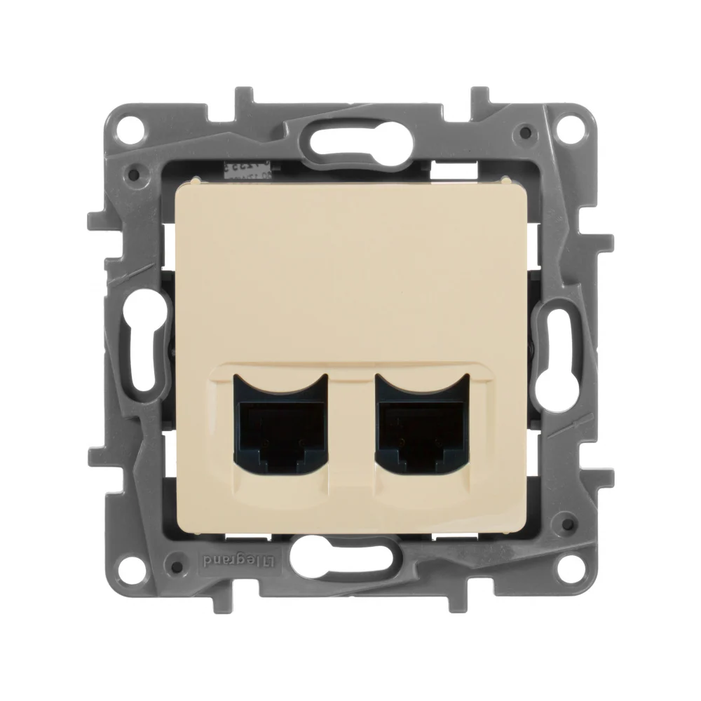Двойная розетка Legrand Etika 672355