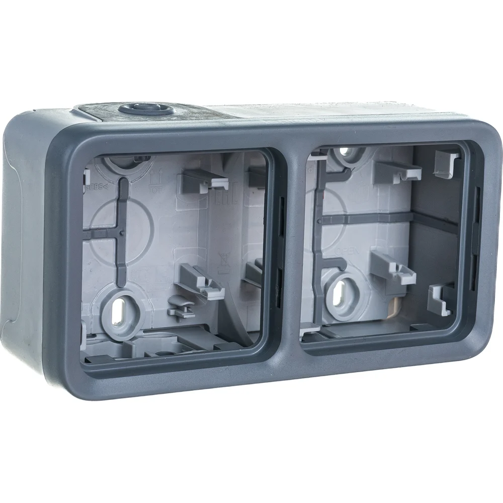 Двухместная установочная коробка Legrand Plexo 069672 125007