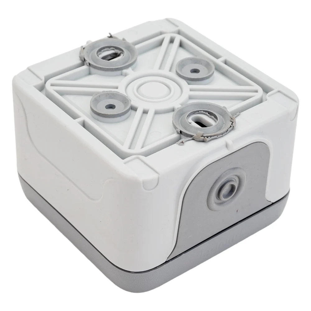 Одноместная установочная коробка Legrand Plexo 069651 125005